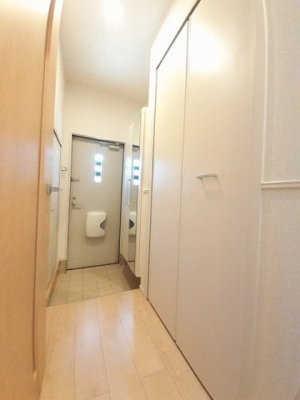 【玄関】 | メゾンソレイユ