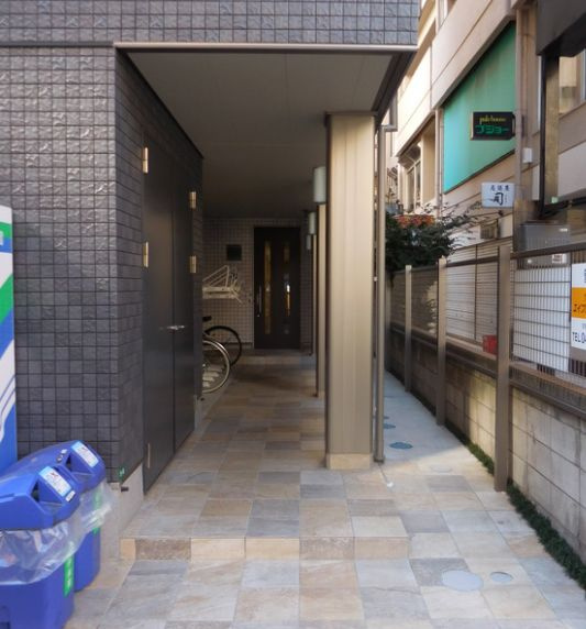 グランシャリオ西川口のエントランス