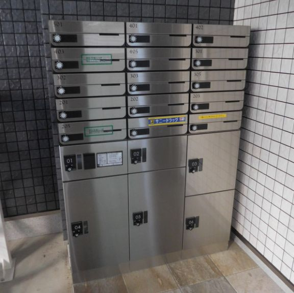 グランシャリオ西川口のロビー