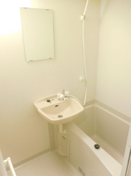 グランシャリオ西川口の浴室|※別号室の参考写真です。