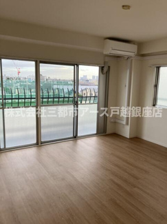 【居間・リビング】 | 秀和都立大レジデンス | 秀和都立大レジデンス