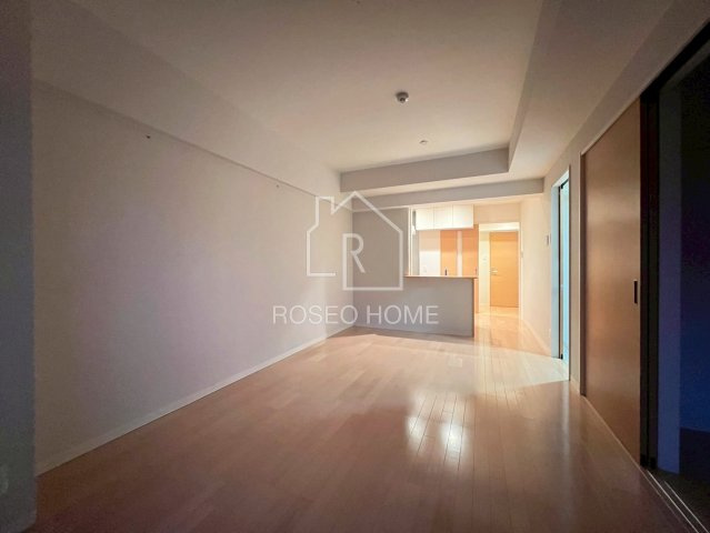 フェビエンローズの居間・リビング|同マンション別部屋：参考写真