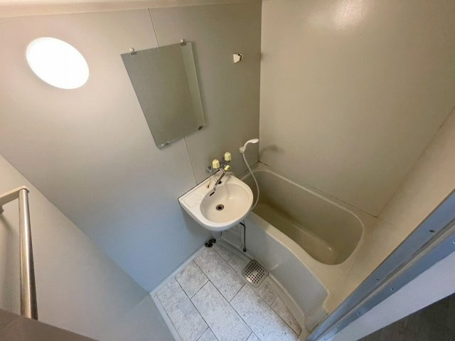 第6中本ビルの浴室