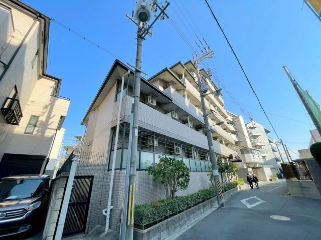 第6中本ビルの外観