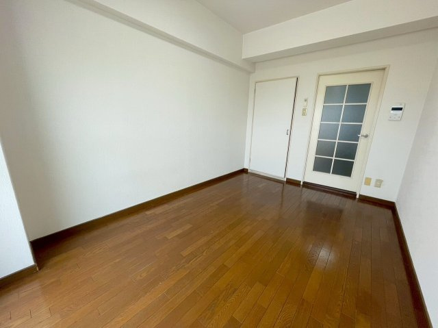 第6中本ビルの居間・リビング