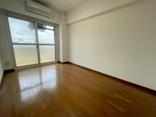 第6中本ビルの居間・リビング