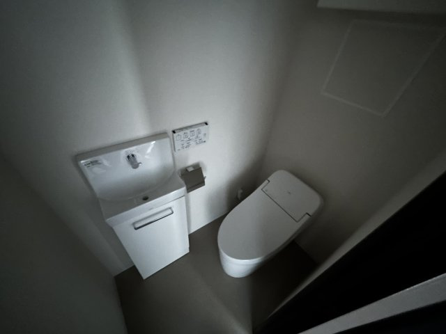 Spicaのトイレ|別号室参考写真です。