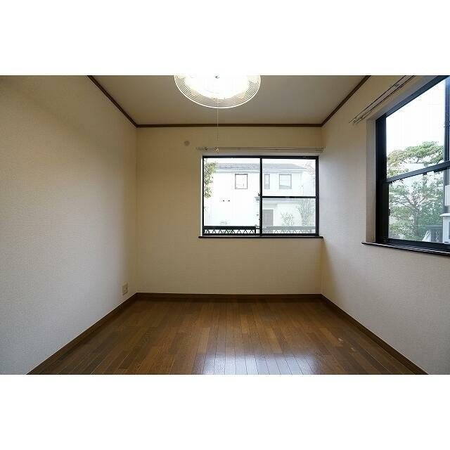 マロンクラッセＥ棟の居間・リビング