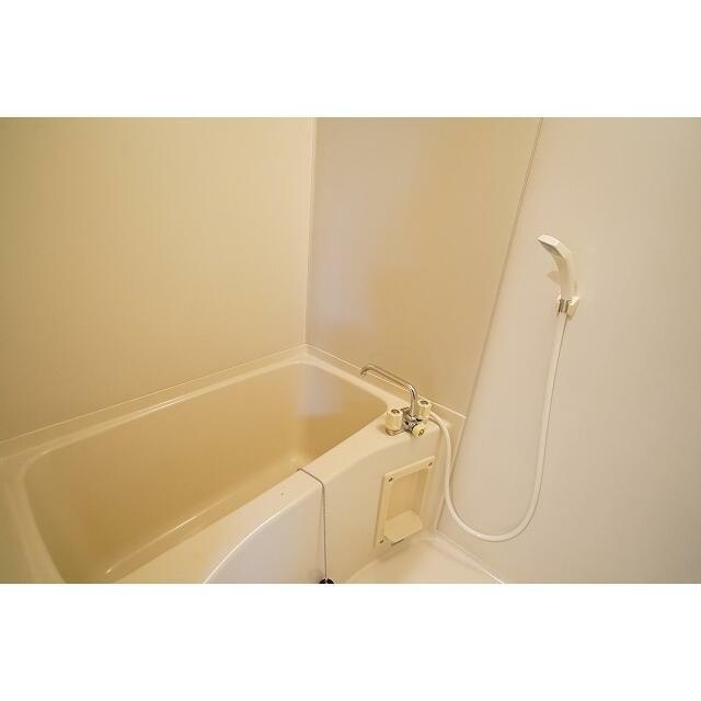 マロンクラッセＥ棟の浴室