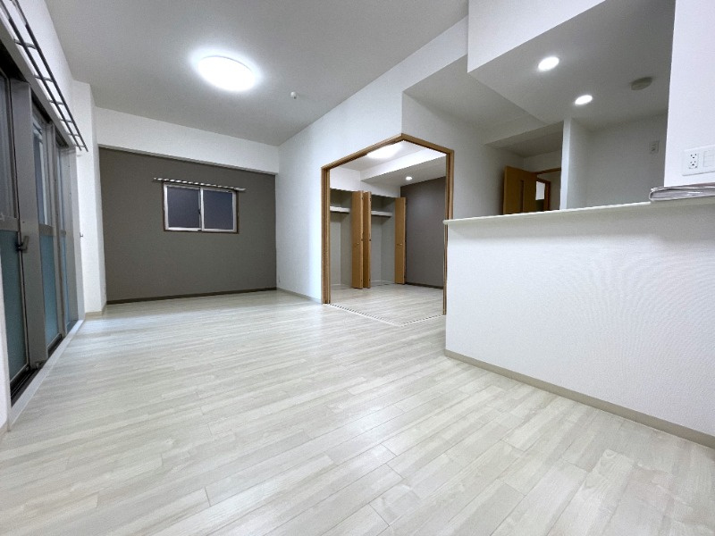 エルイソベ三宮の居間・リビング