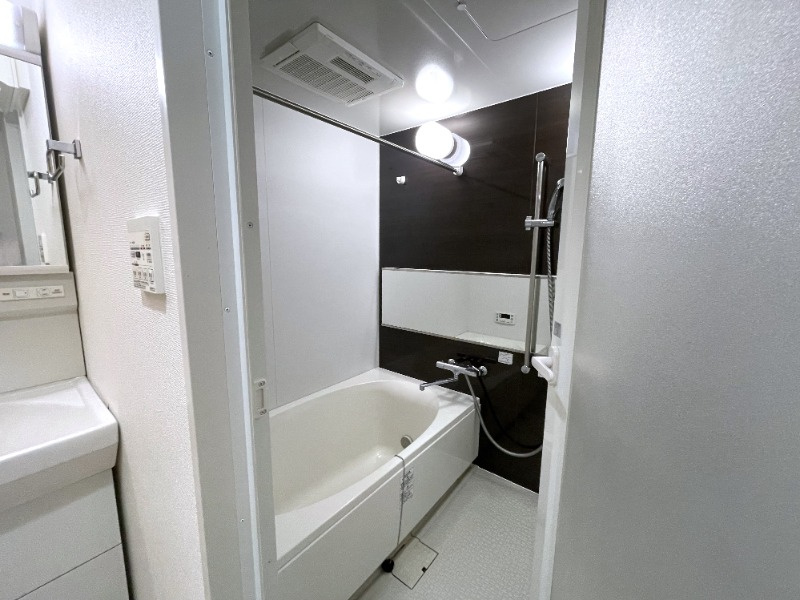 エルイソベ三宮の浴室