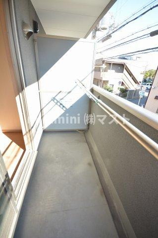 大阪市此花区島屋３丁目のアパートのバルコニー