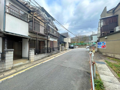 【前面道路含む現地写真】 | 山科区大塚野溝町　中古戸建