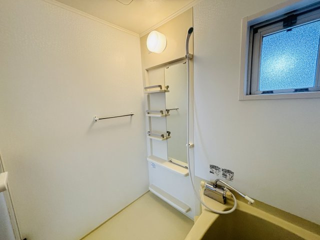 ハピネスコートの浴室