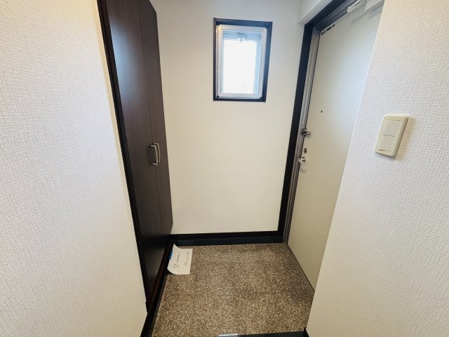 ハピネスコートの玄関