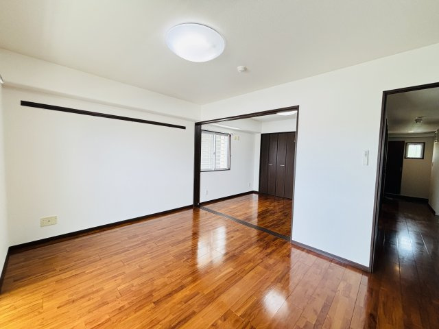 ハピネスコートの居間・リビング