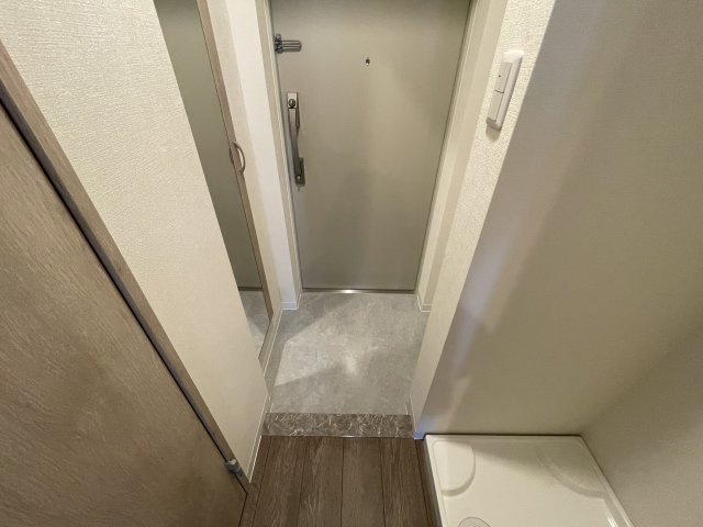 Noiret Blanc 並木の玄関|※別室参考写真です。