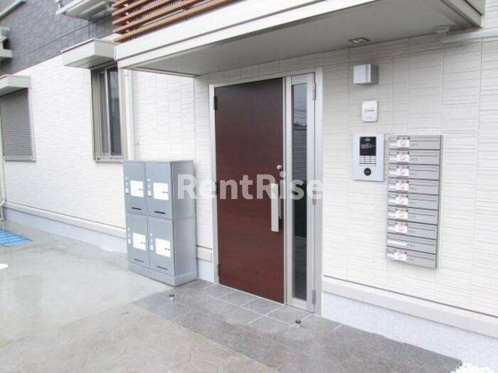 ヴィラ ウィステリアの浴室|オートロック付エントランス