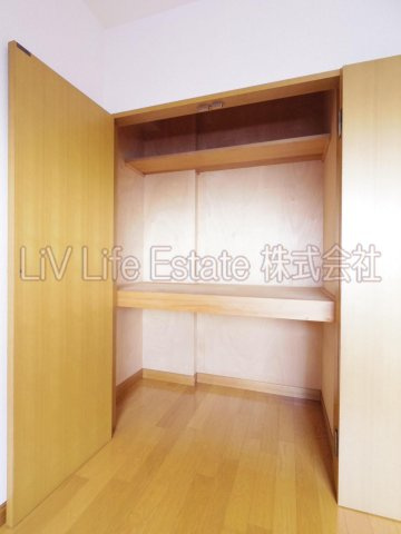 小平市小川西町４丁目の賃貸マンションの収納