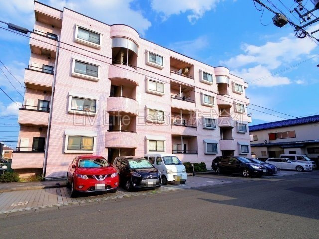 小平市小川西町４丁目の賃貸マンションの駐車場