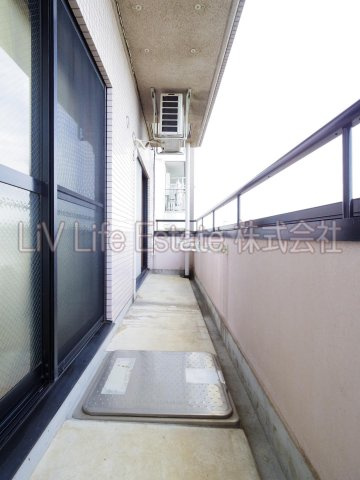 小平市小川西町４丁目の賃貸マンションのバルコニー