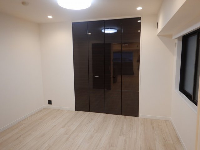 ダイアパレス元浅草２の洋室