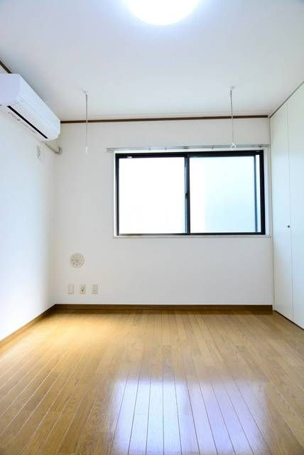 サンバレー梅ヶ丘の居間・リビング|LINEでのお問い合わせもお待ちしております♪