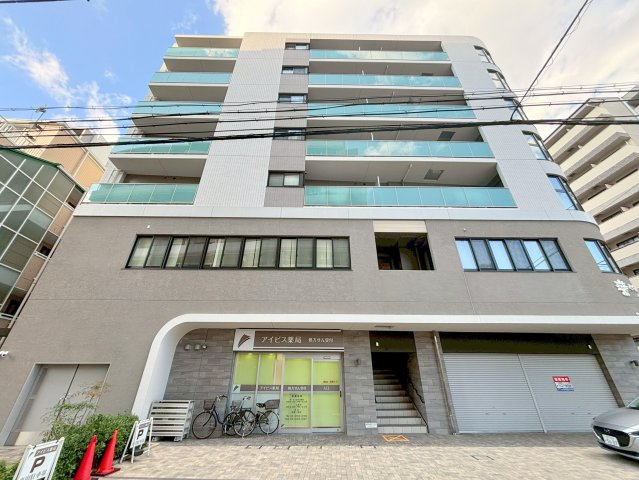 CEREJERA江坂の外観