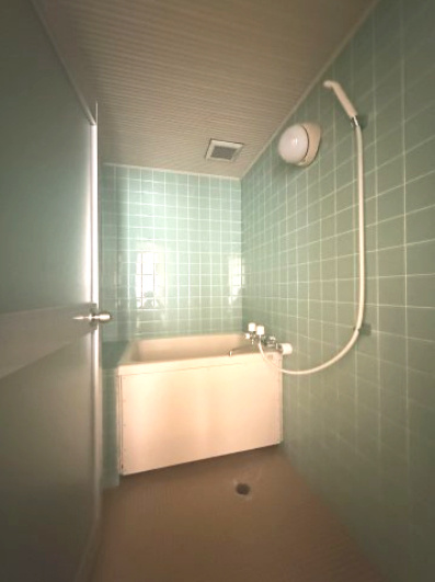 グレーセル宮永の浴室