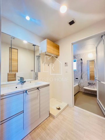 Ｖｉａ　Ｓｏｌｅ　真法院 の洗面所|同マンション別部屋：参考写真