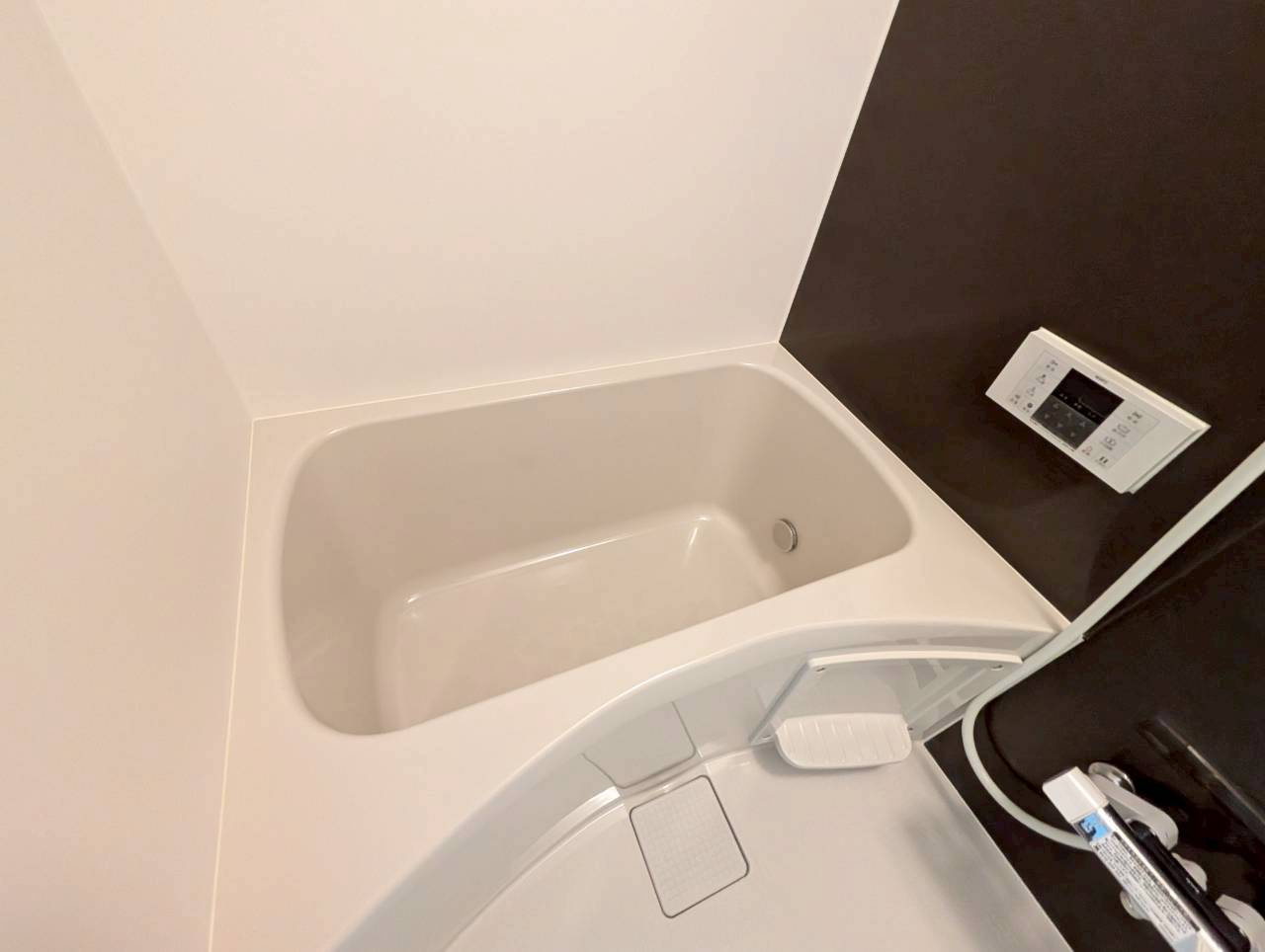 ドエル小花の浴室