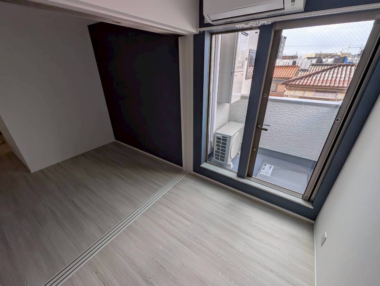 ドエル小花の寝室