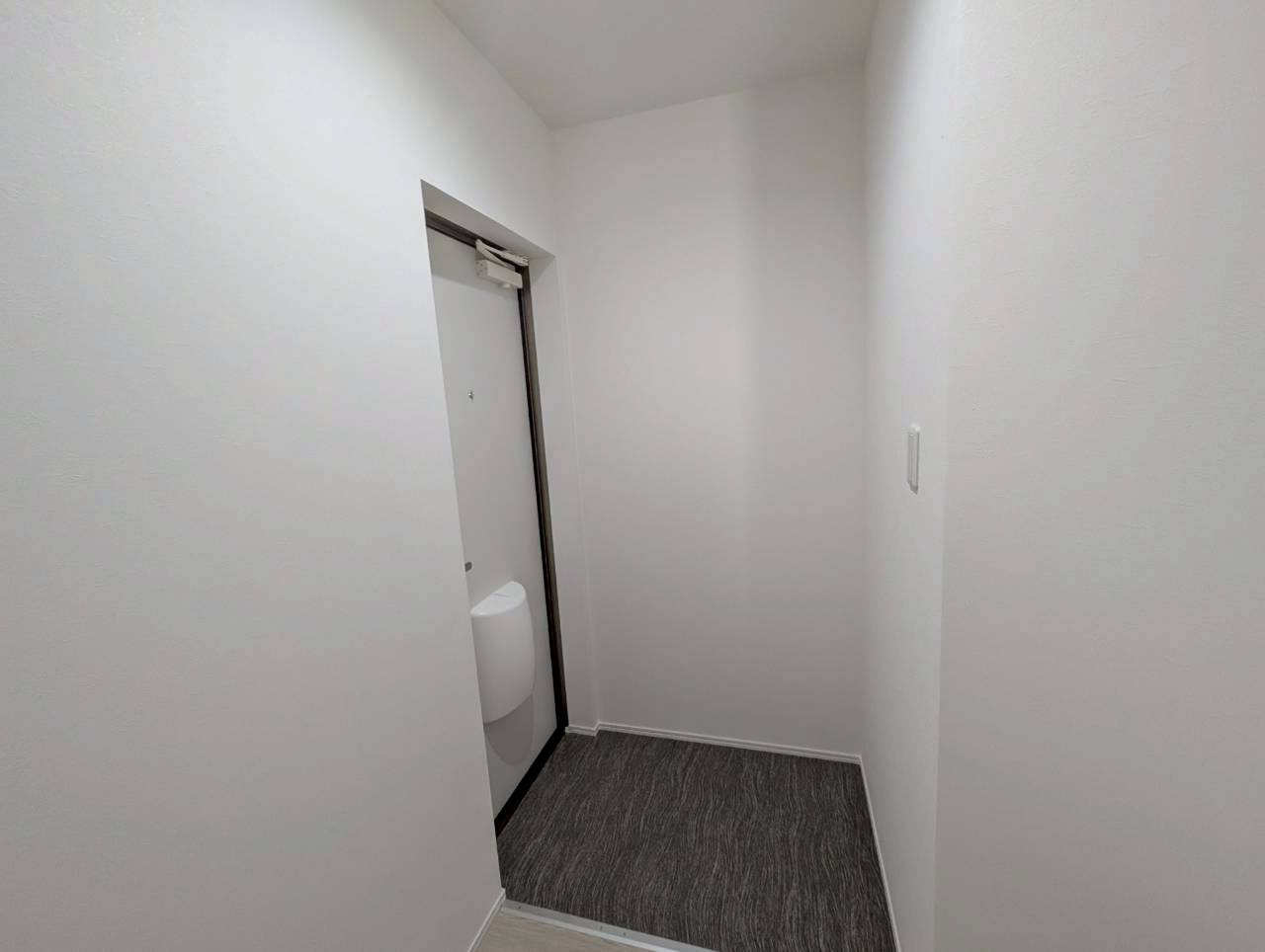 ドエル小花の玄関