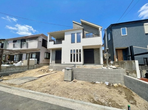 釜利谷西3丁目新築戸建　『インナーバルコニー』×『リビング吹抜け』のある新築戸建の画像