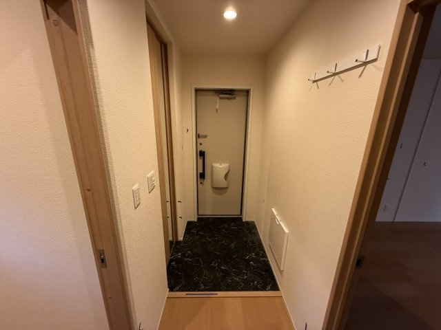 Lacine柴原の玄関