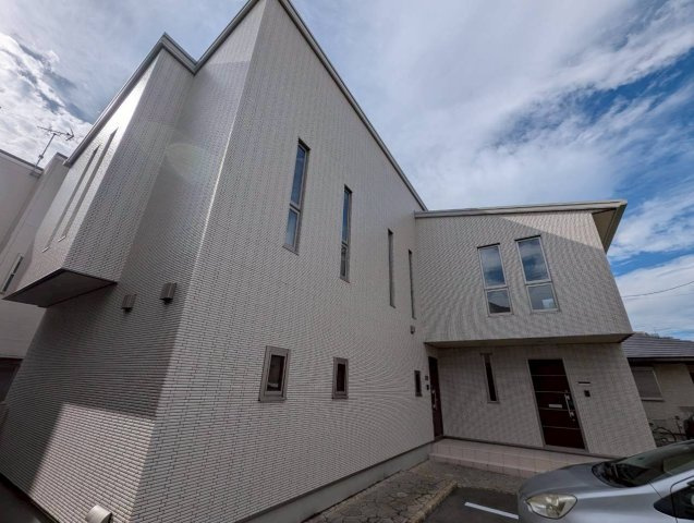 Lacine柴原の外観