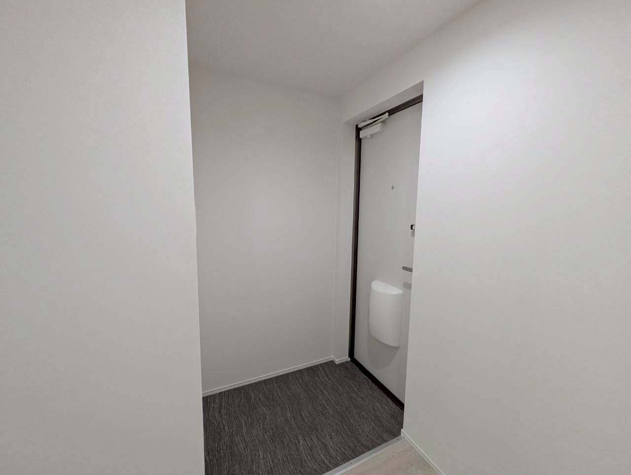 ドエル小花の玄関