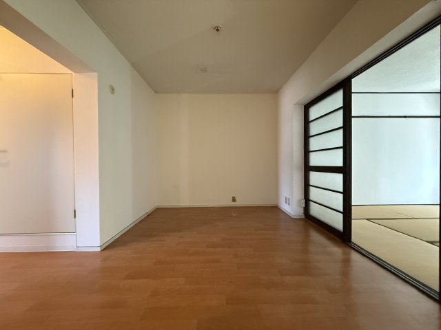 パレス柴原の居間・リビング