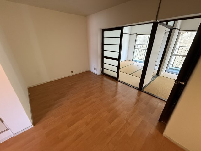 パレス柴原の居間・リビング