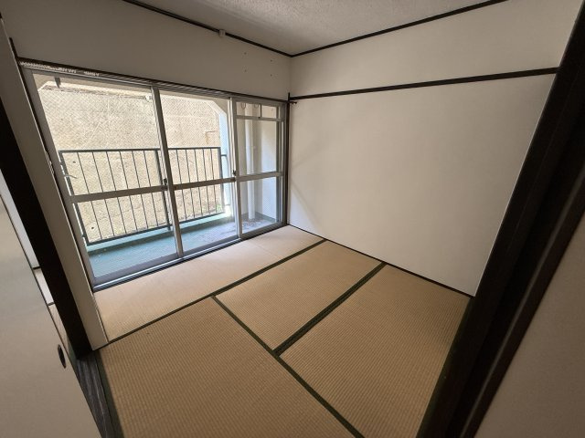 パレス柴原の和室