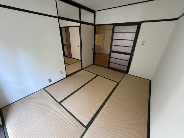 パレス柴原の和室