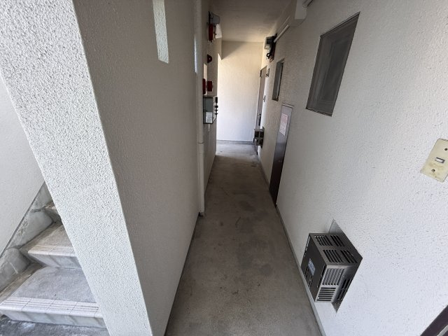 パレス柴原のエントランス