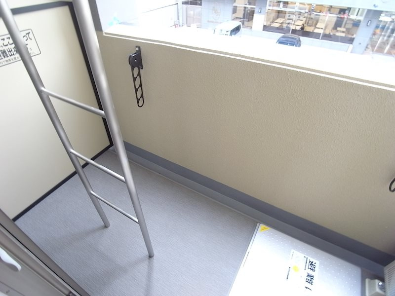 ファーストフィオーレ神戸駅前のバルコニー