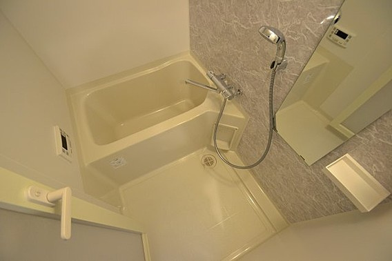 スプランディッド神戸北野の浴室