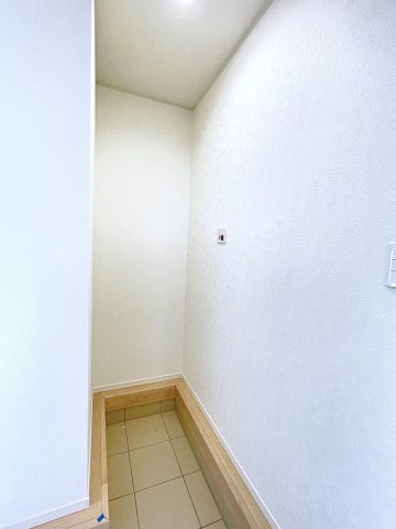 新築戸建・新築建売　太田市下田島町第5　尾島小・尾島中の収納|ベビーカーや外で使用する玩具や工具など収納可能！