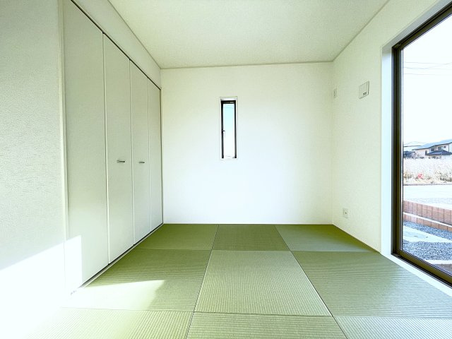 新築戸建・新築建売　太田市下田島町第5　尾島小・尾島中の和室|畳は足触りがいいので裸足で歩いても気持ちがいいです！