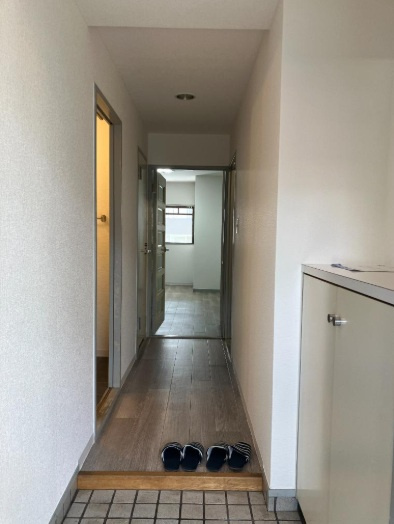 メロディ三宮東の玄関