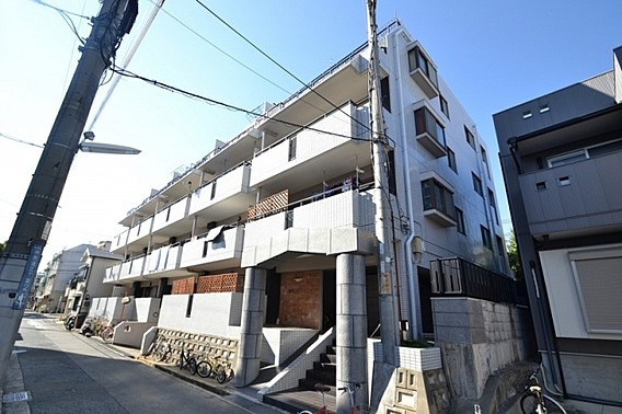 メロディ三宮東の外観