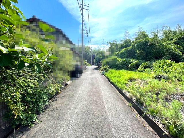 高島市新旭町新庄101坪売地の前面道路含む現地写真