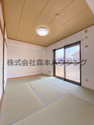 【和室】 | 　東香里野村マンション | 明るい和室です